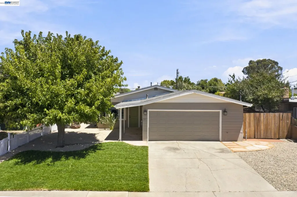 54 Lakeview Drive Bay Point CA 94565