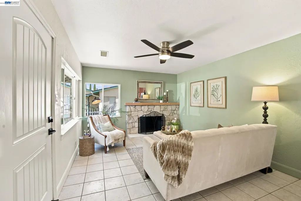 54 Lakeview Drive Bay Point CA 94565