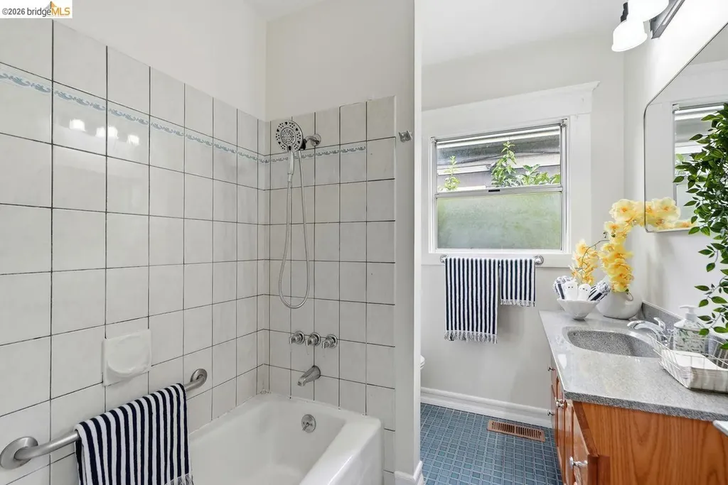 2840 Stanton Street Berkeley CA 94702