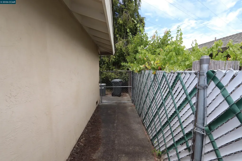 112 Zamora Court Vallejo CA 94591