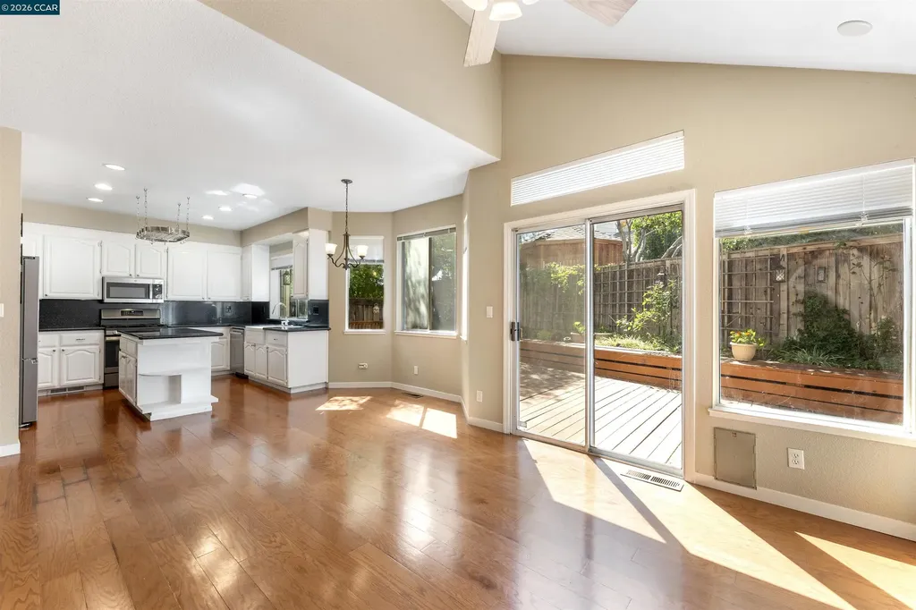 612 Julpun Loop Clayton CA 94517