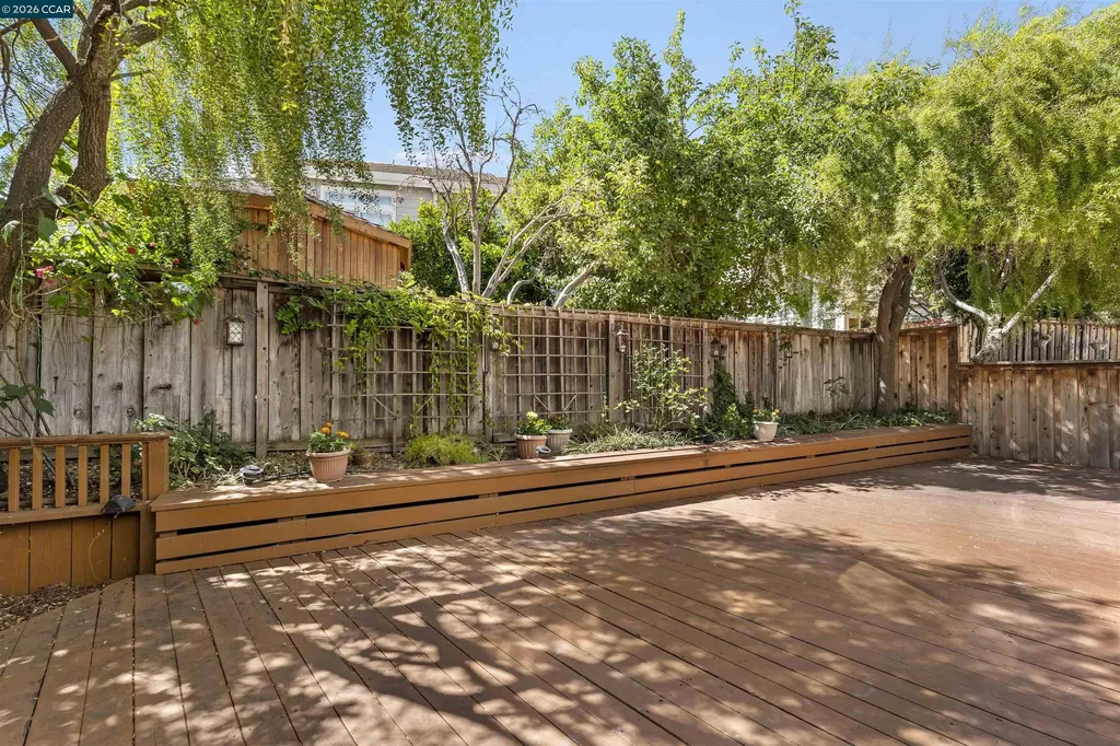 612 Julpun Loop Clayton CA 94517