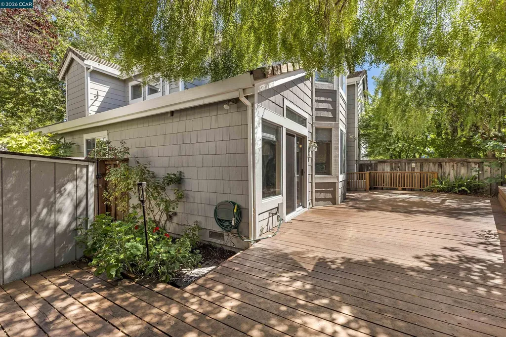 612 Julpun Loop Clayton CA 94517