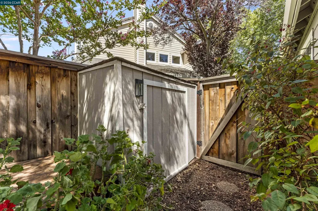612 Julpun Loop Clayton CA 94517