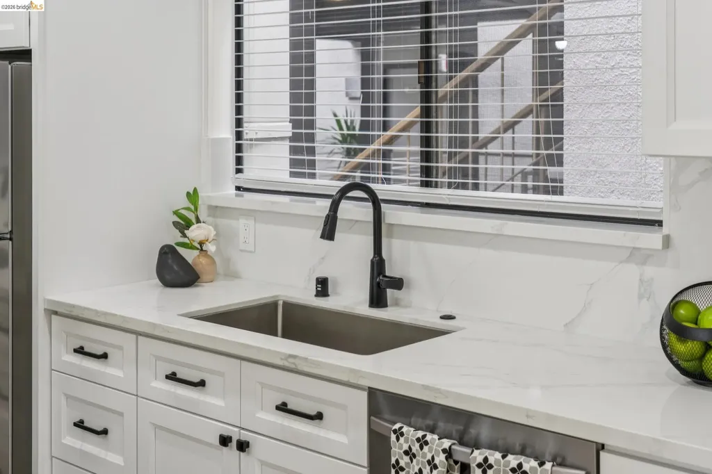 7 Embarcadero West Oakland CA 94607