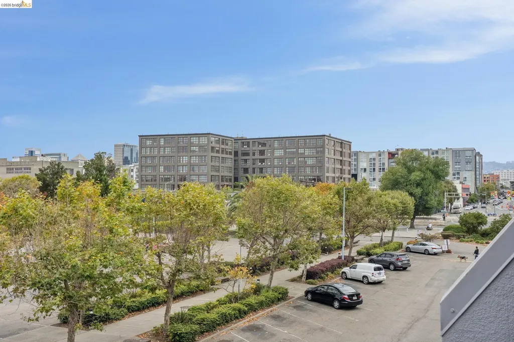 7 Embarcadero West Oakland CA 94607