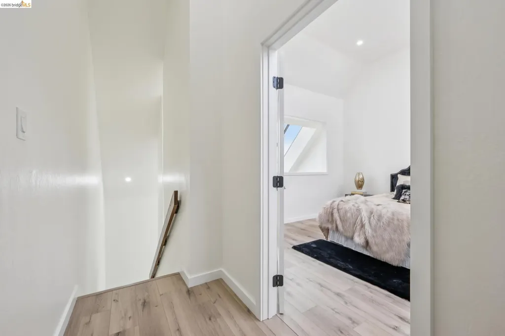7 Embarcadero West Oakland CA 94607