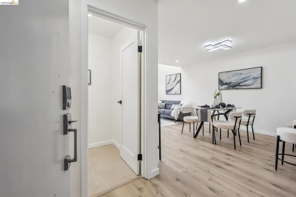 7 Embarcadero West Oakland CA 94607