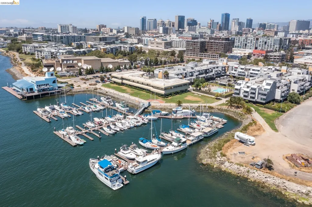7 Embarcadero West Oakland CA 94607