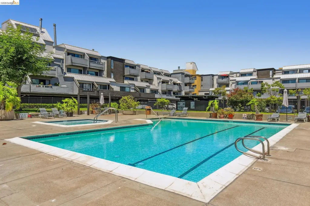 7 Embarcadero West Oakland CA 94607
