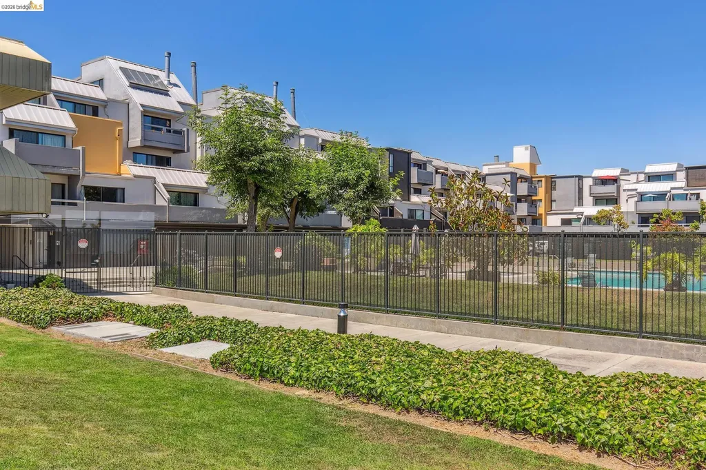 7 Embarcadero West Oakland CA 94607