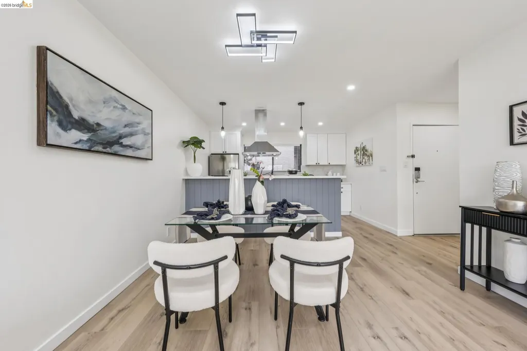7 Embarcadero West Oakland CA 94607