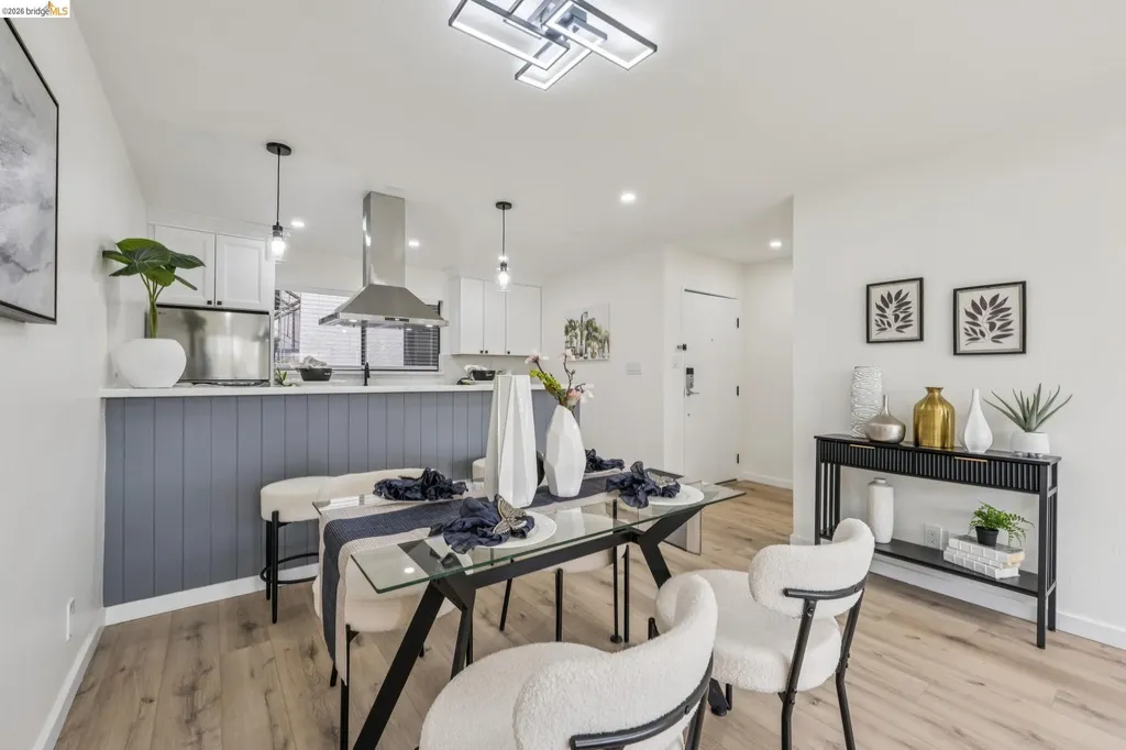 7 Embarcadero West Oakland CA 94607