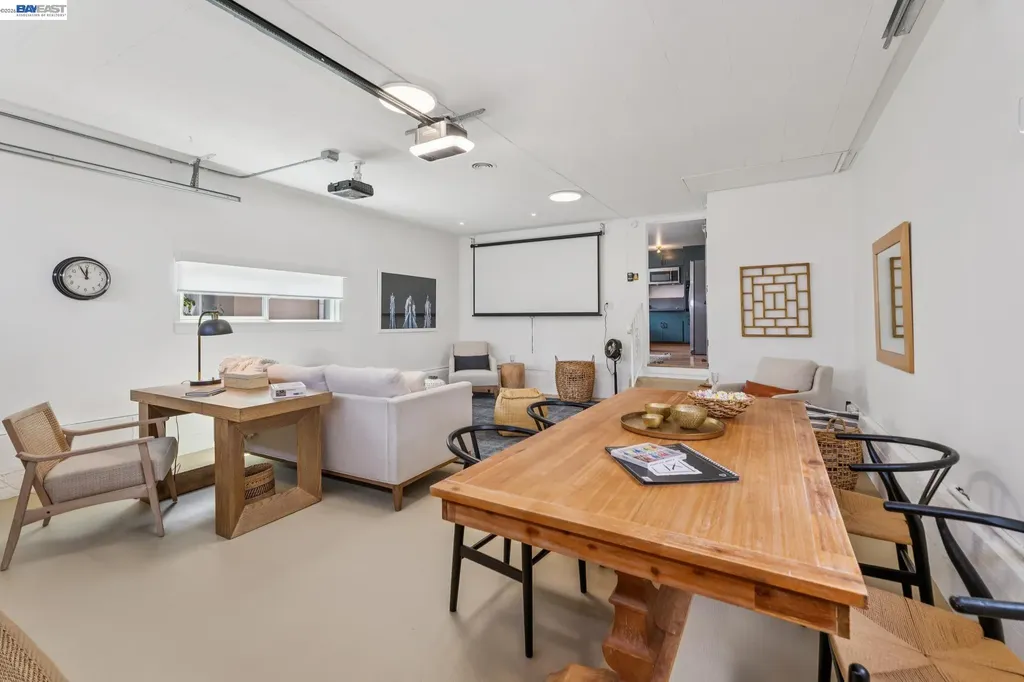 3280 Adams Street Alameda CA 94501