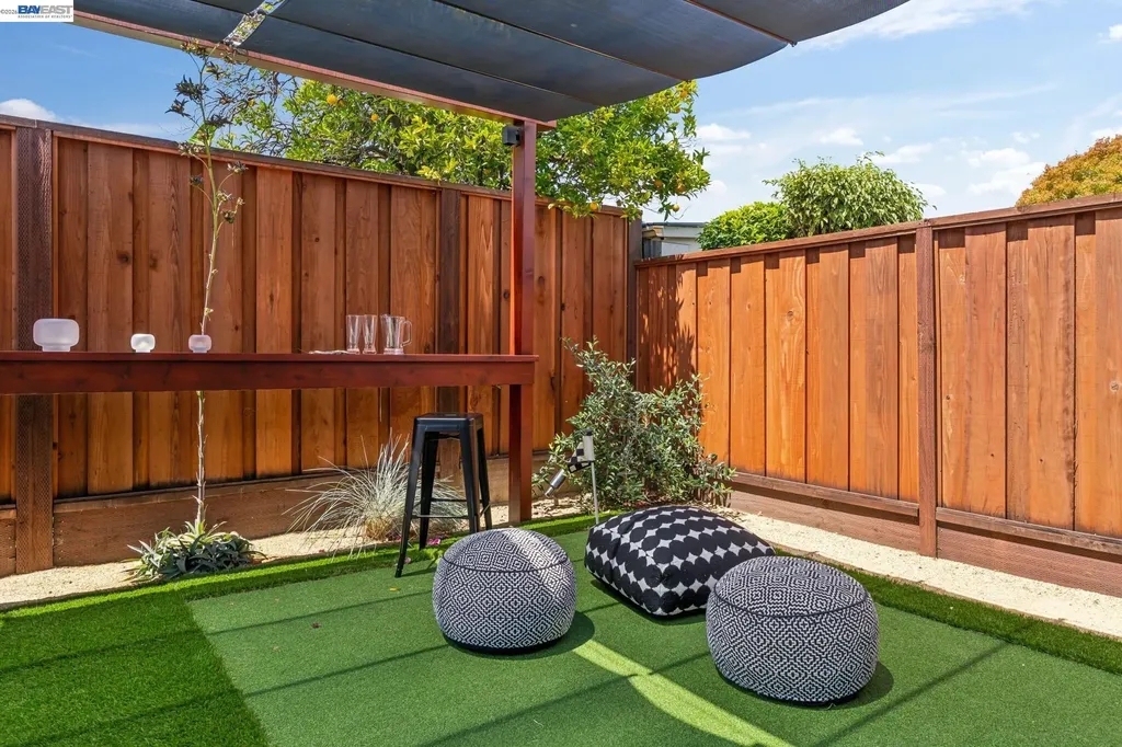 3280 Adams Street Alameda CA 94501