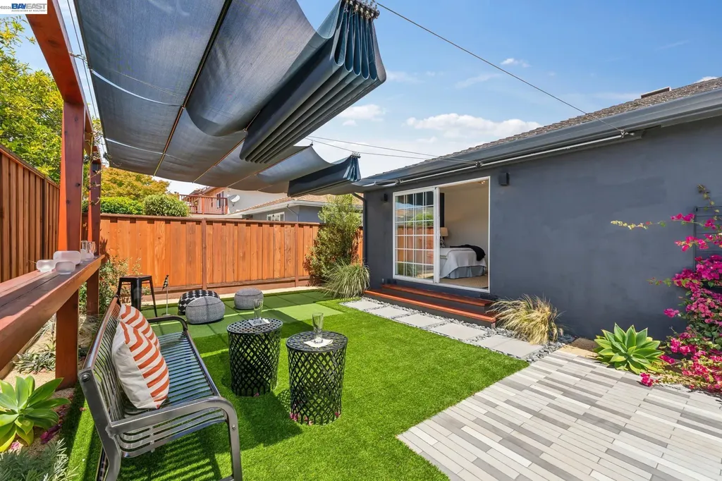 3280 Adams Street Alameda CA 94501