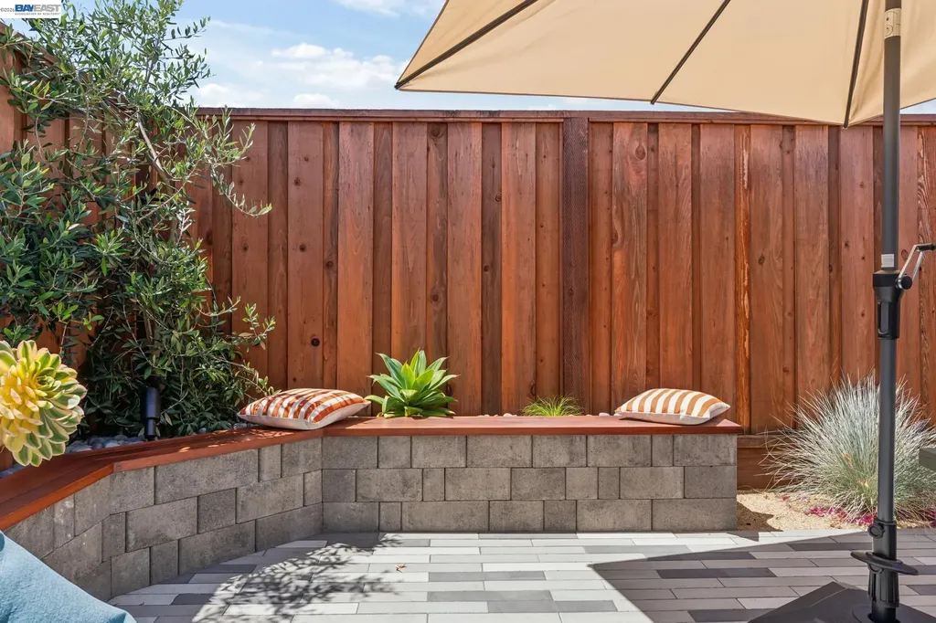 3280 Adams Street Alameda CA 94501