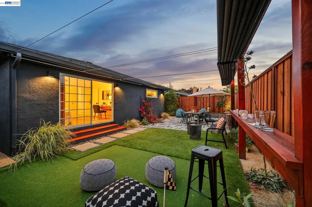 3280 Adams Street Alameda CA 94501