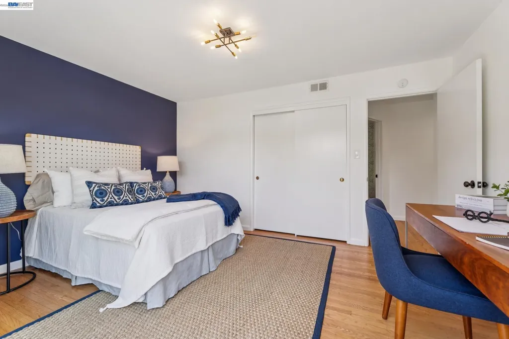 3280 Adams Street Alameda CA 94501