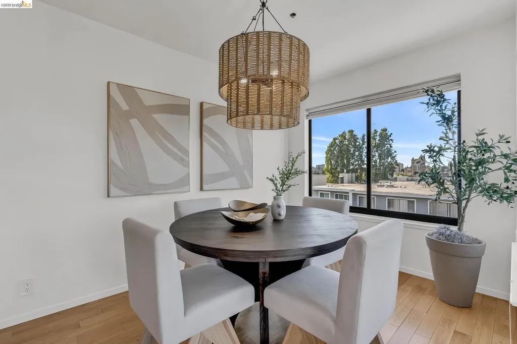 322 Hanover Avenue Oakland CA 94606