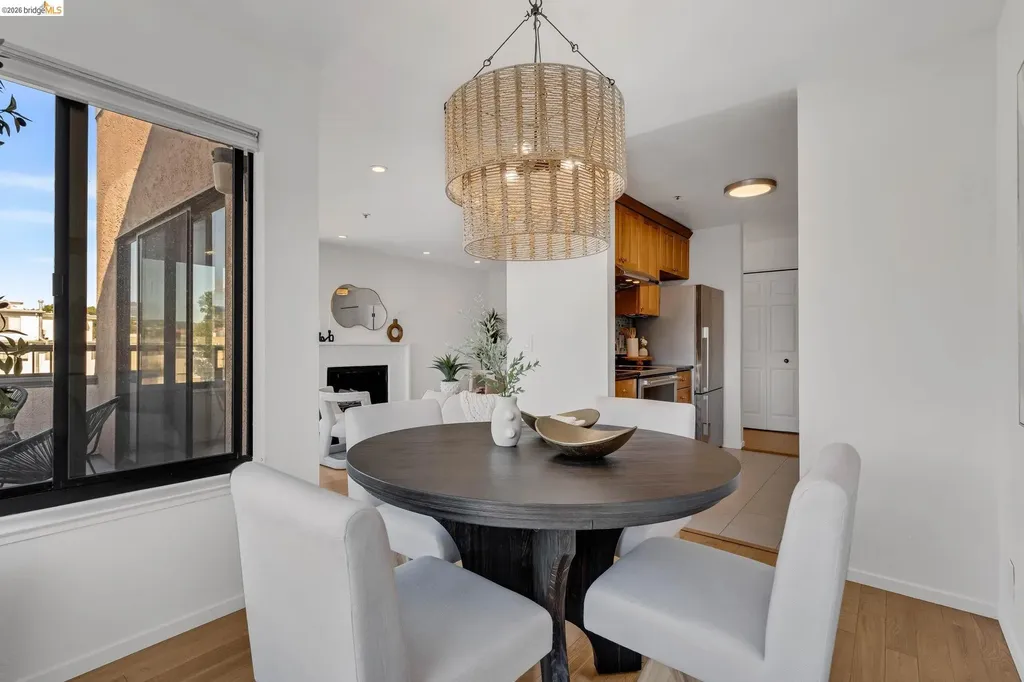 322 Hanover Avenue Oakland CA 94606