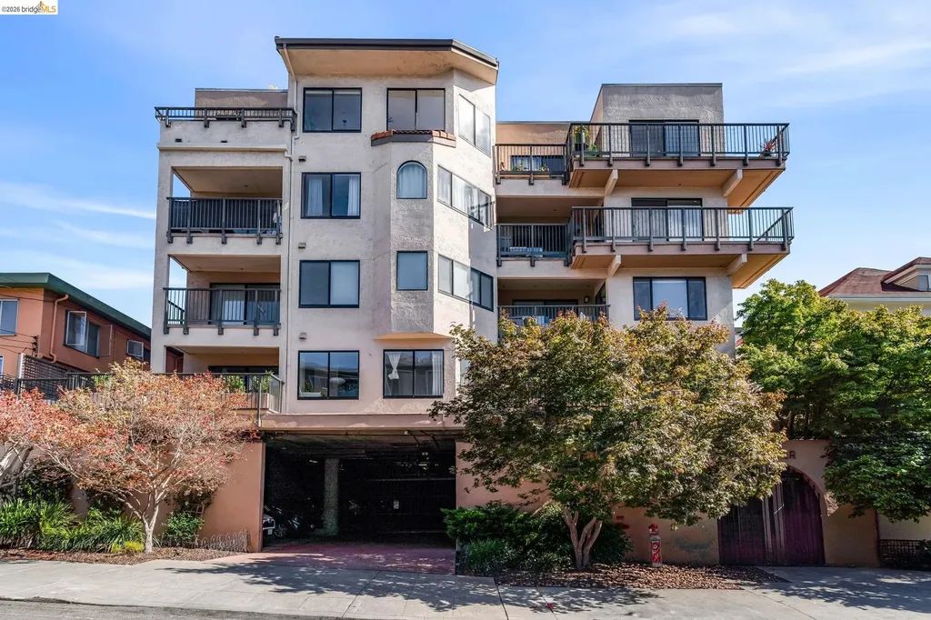 322 Hanover Avenue Oakland CA 94606