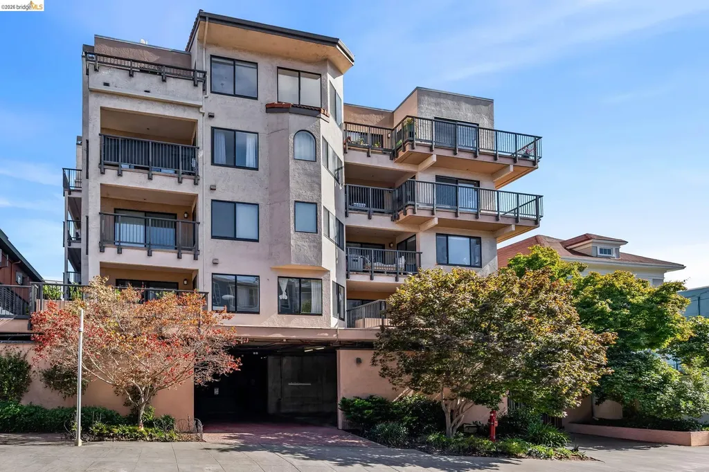 322 Hanover Avenue Oakland CA 94606