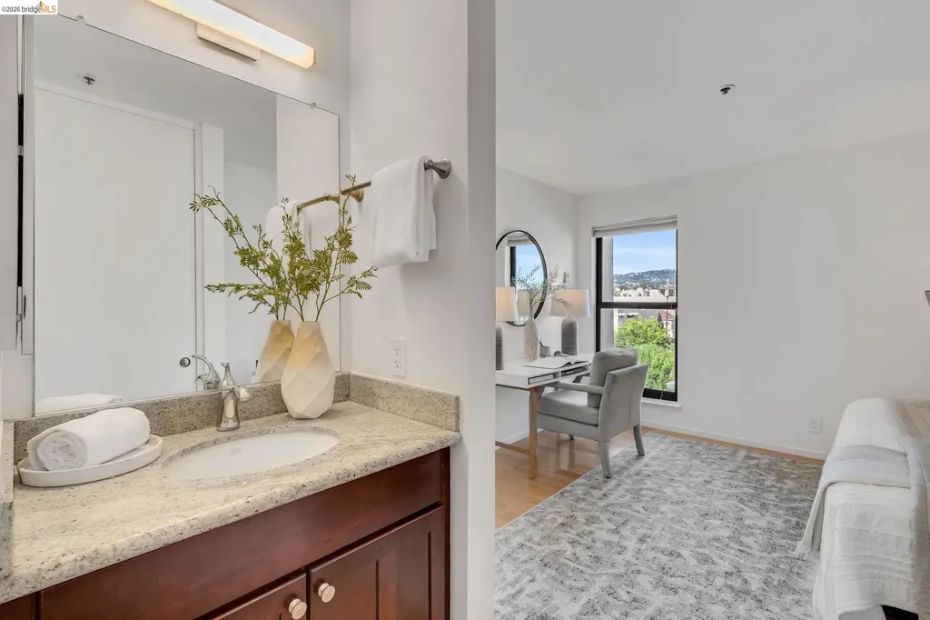 322 Hanover Avenue Oakland CA 94606