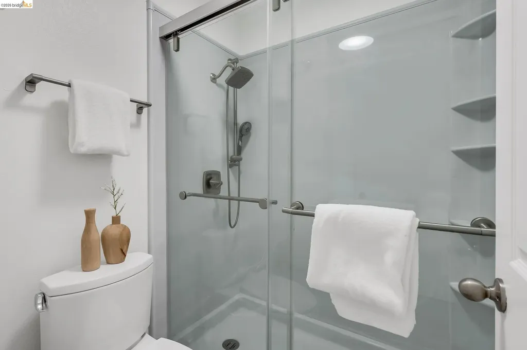 322 Hanover Avenue Oakland CA 94606