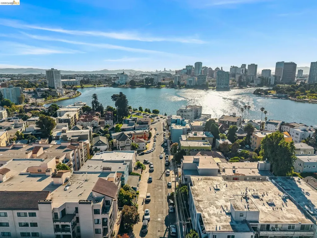 322 Hanover Avenue Oakland CA 94606