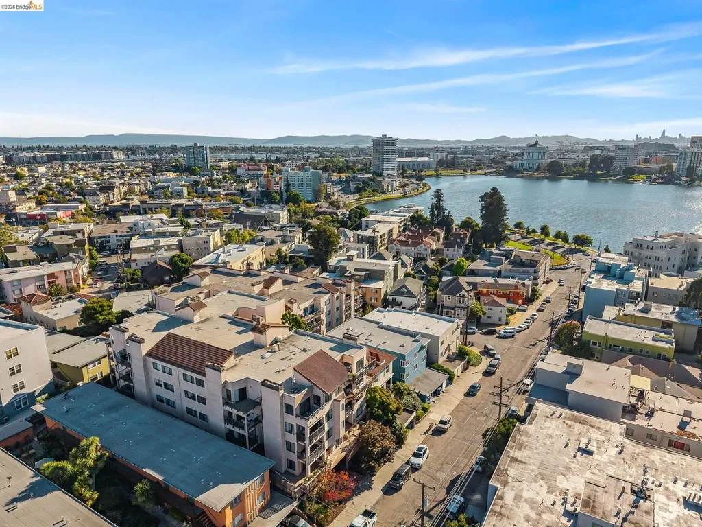 322 Hanover Avenue Oakland CA 94606