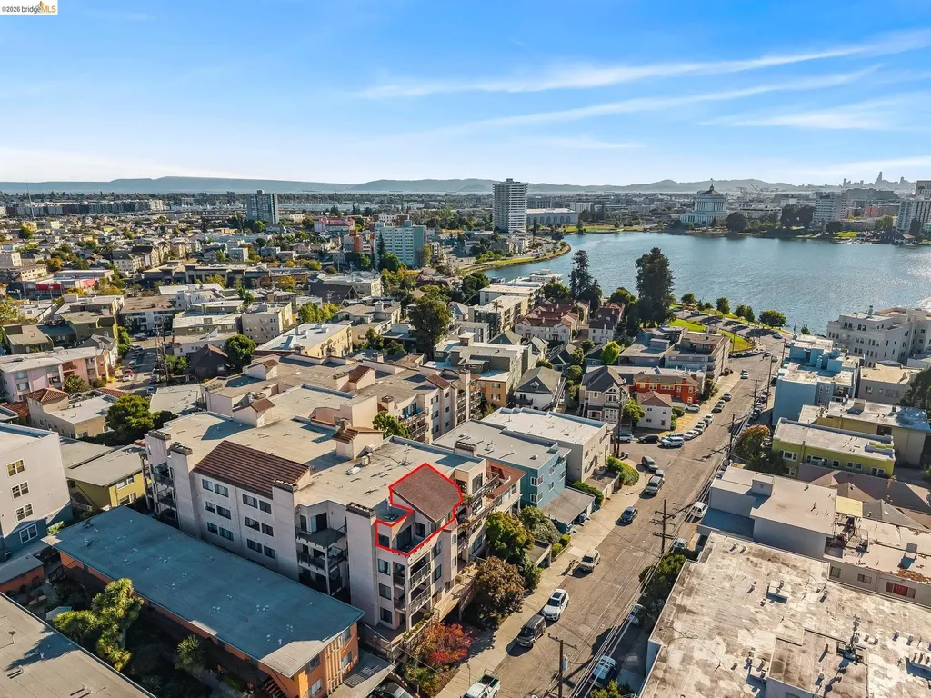 322 Hanover Avenue Oakland CA 94606