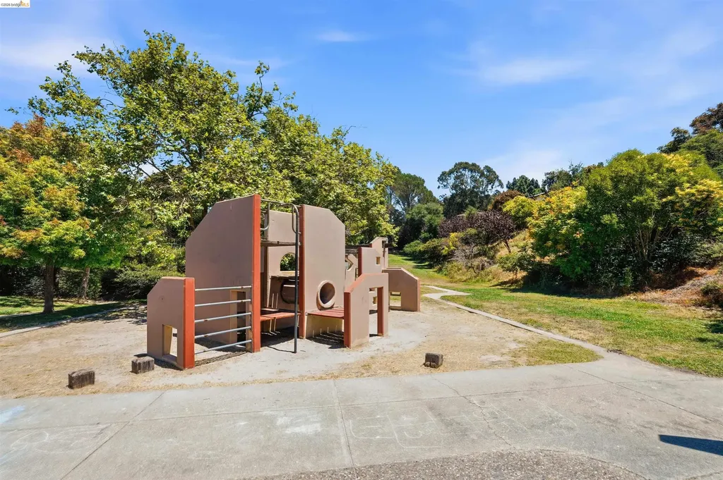1072 View Drive Richmond CA 94803