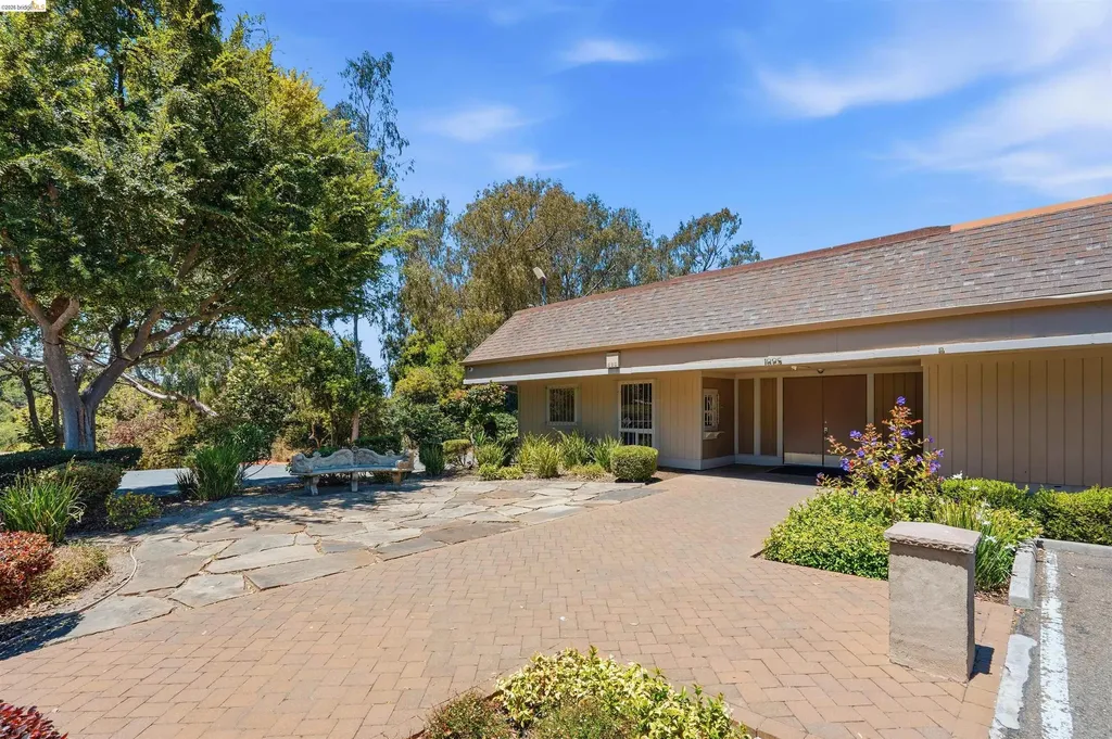 1072 View Drive Richmond CA 94803