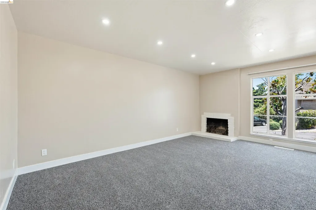 1072 View Drive Richmond CA 94803