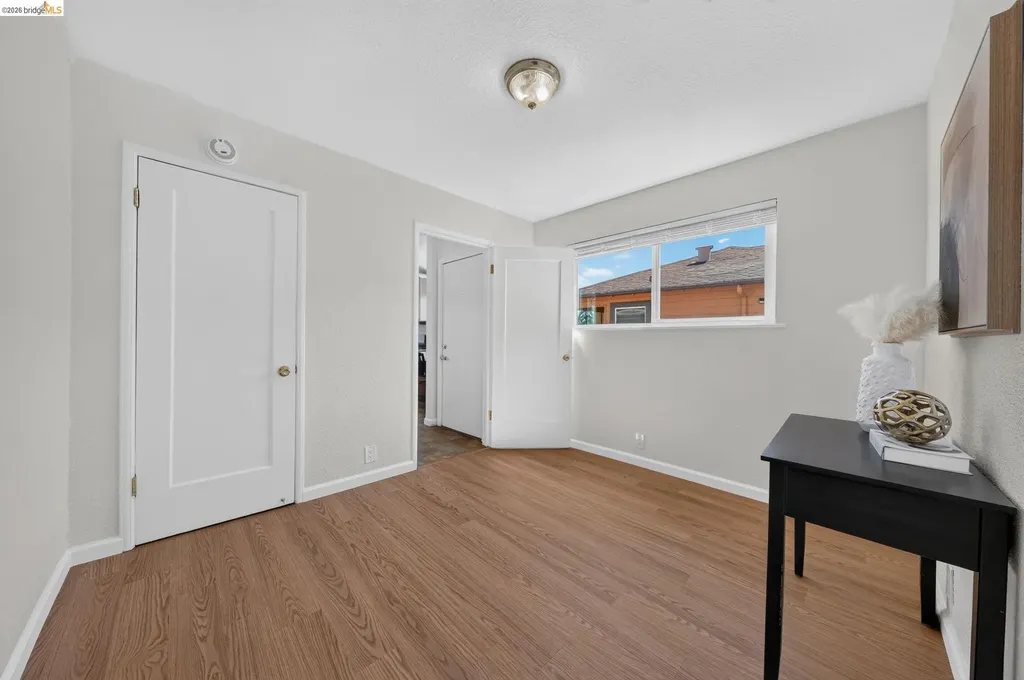 2327 Maywood Avenue Oakland CA 94605