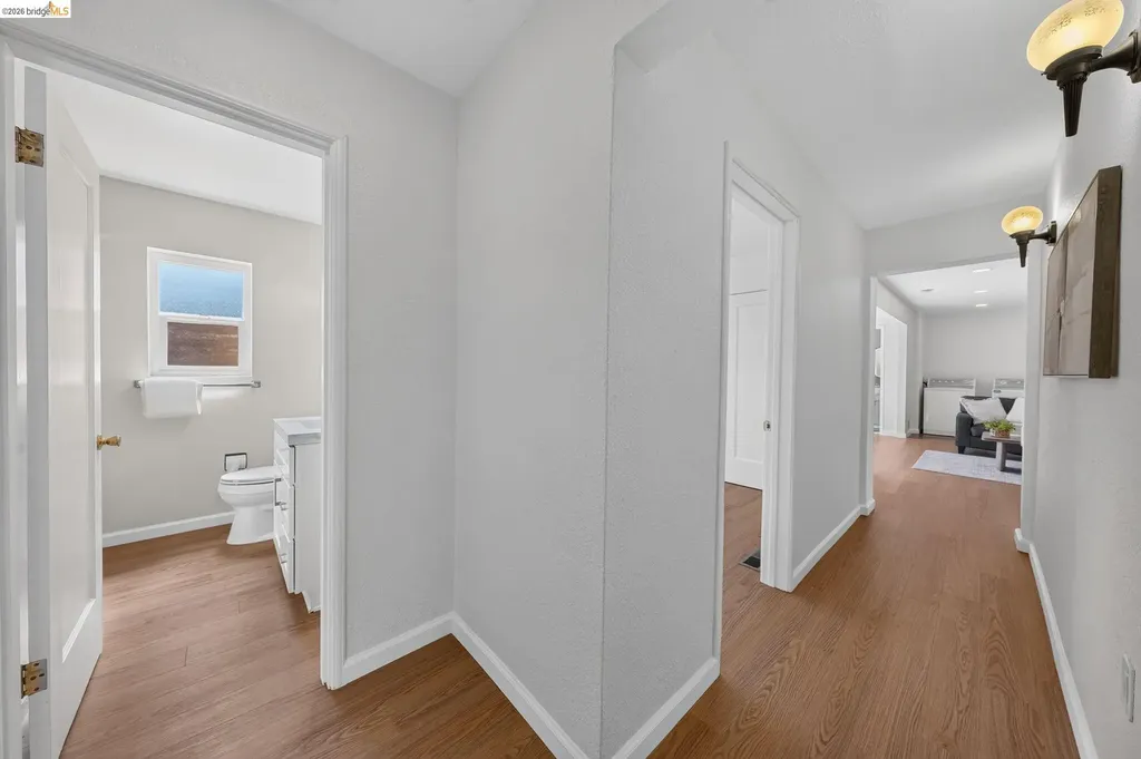 2327 Maywood Avenue Oakland CA 94605