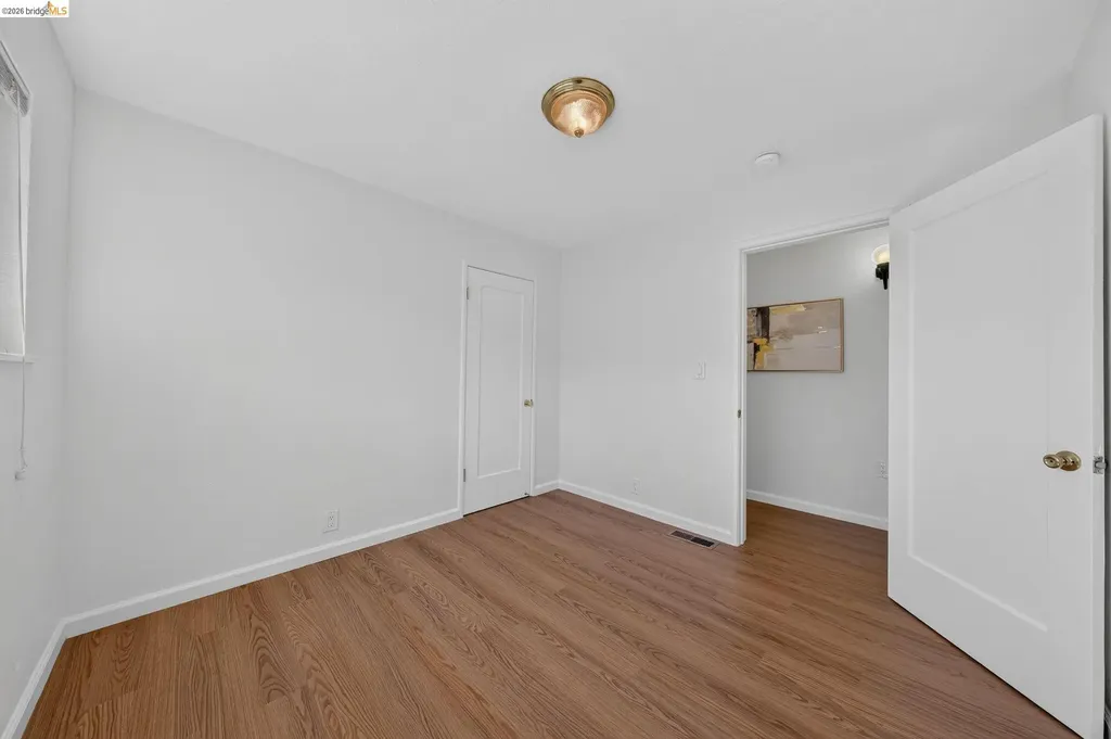 2327 Maywood Avenue Oakland CA 94605