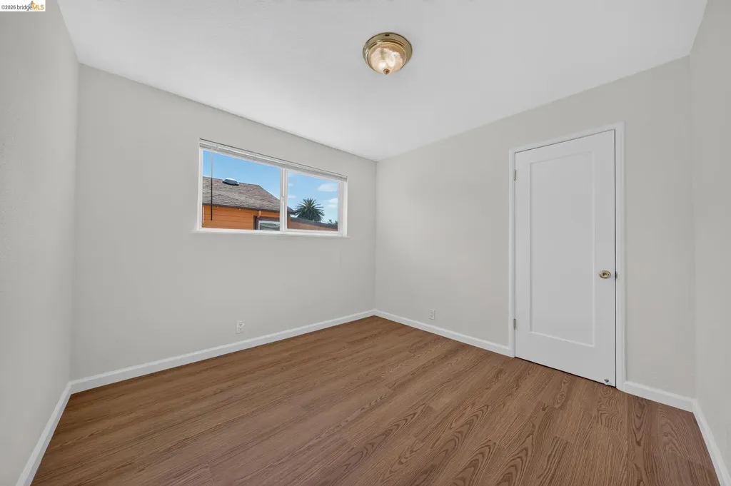 2327 Maywood Avenue Oakland CA 94605
