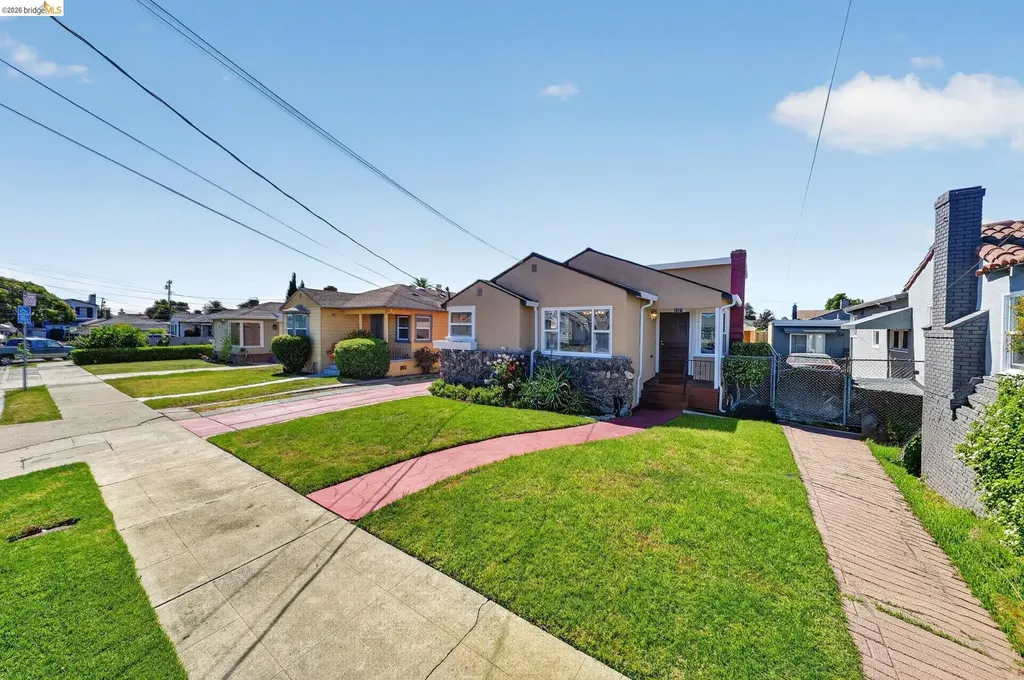 2327 Maywood Avenue Oakland CA 94605