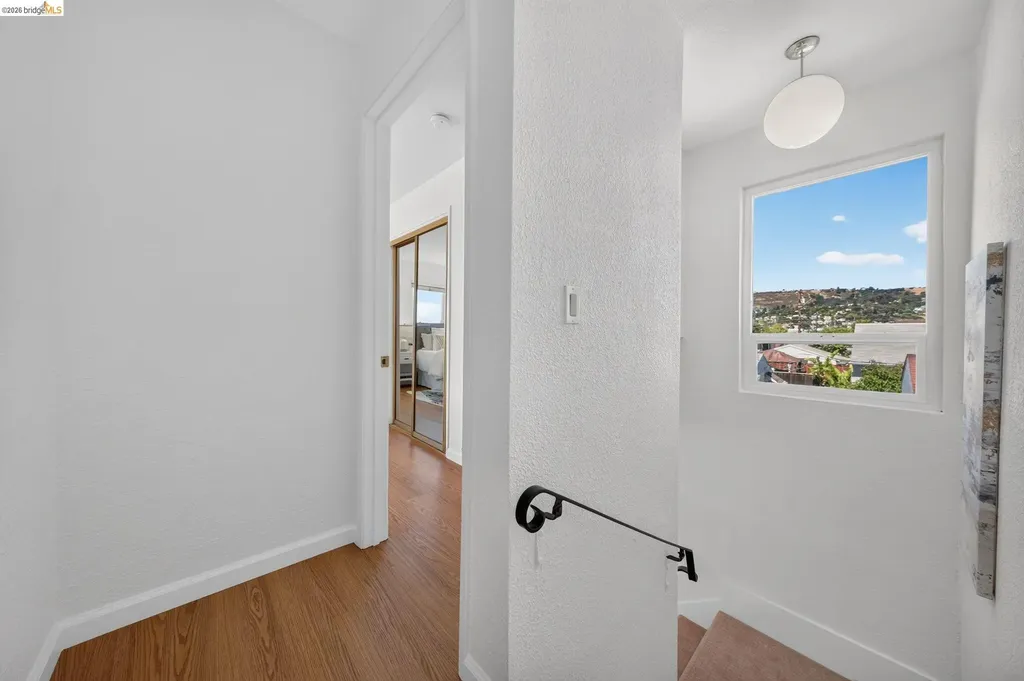 2327 Maywood Avenue Oakland CA 94605