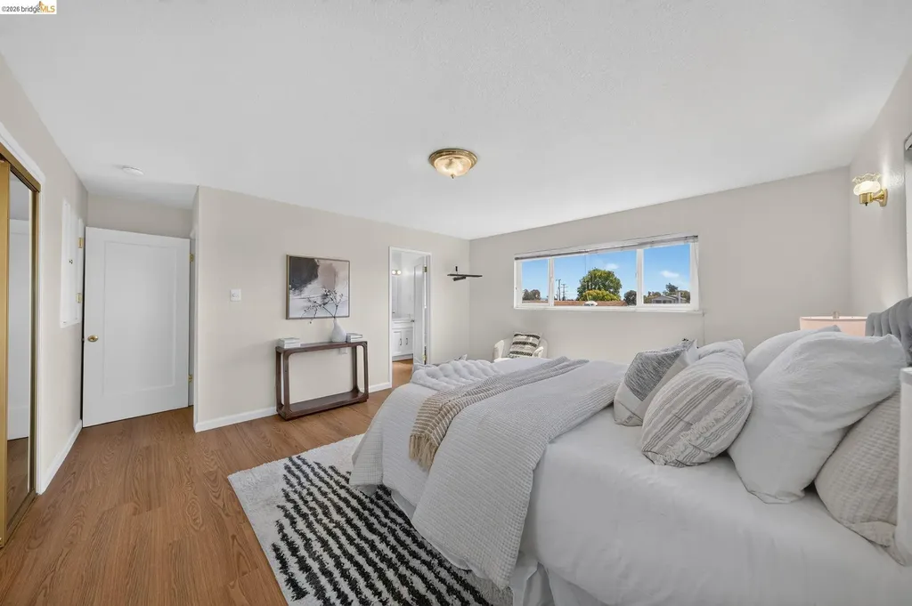 2327 Maywood Avenue Oakland CA 94605