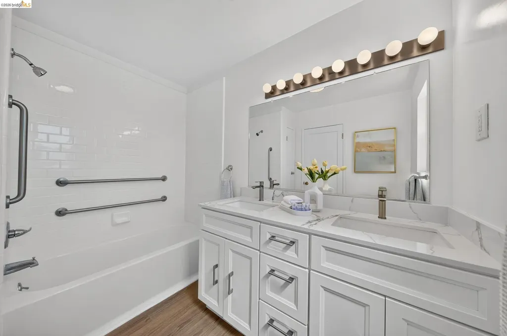 2327 Maywood Avenue Oakland CA 94605