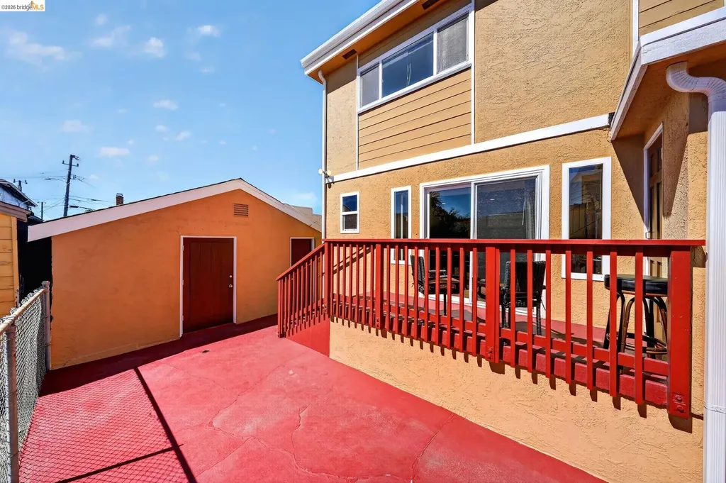 2327 Maywood Avenue Oakland CA 94605