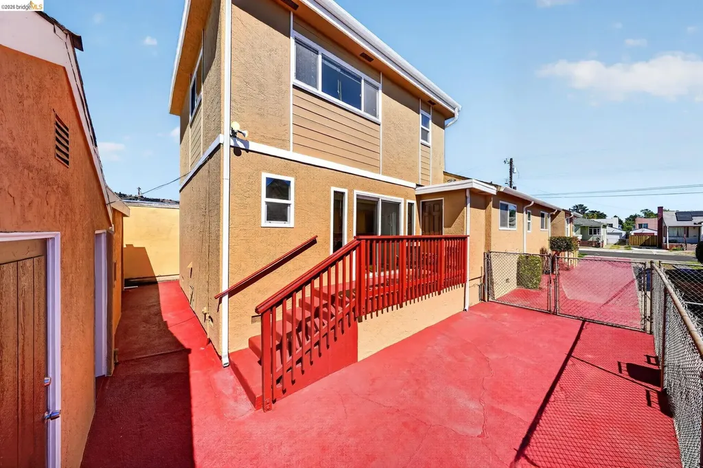 2327 Maywood Avenue Oakland CA 94605