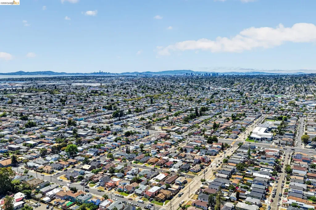 2327 Maywood Avenue Oakland CA 94605