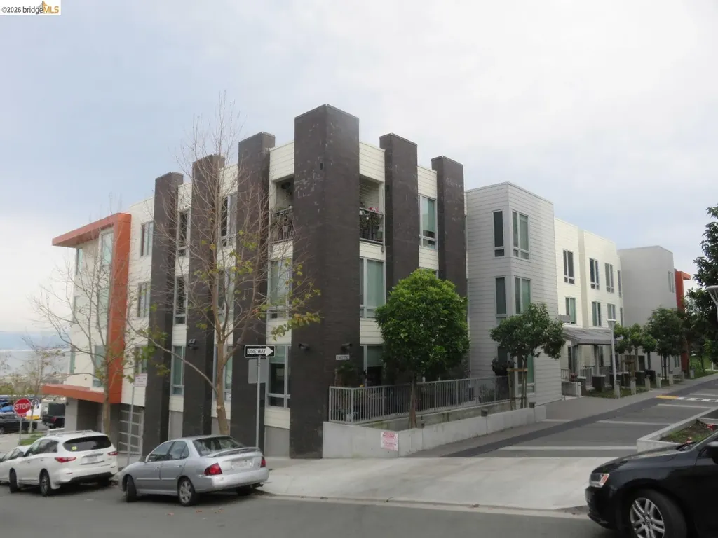 10 Kennedy Place San Francisco CA 94124
