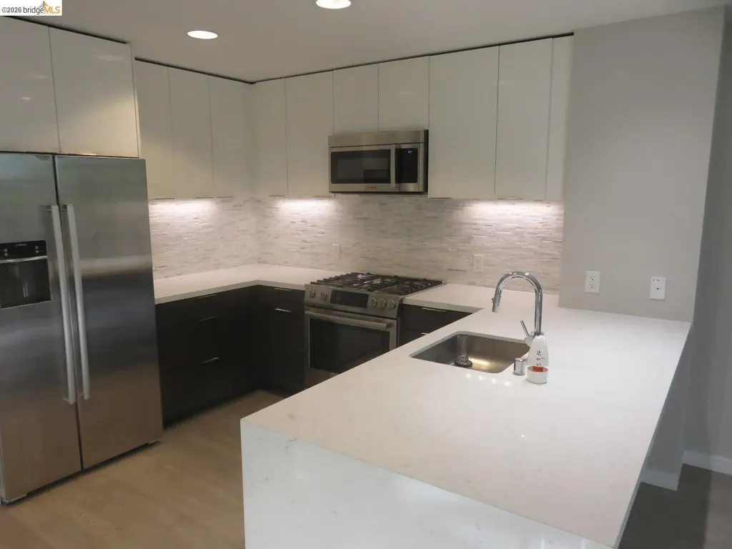 10 Kennedy Place San Francisco CA 94124