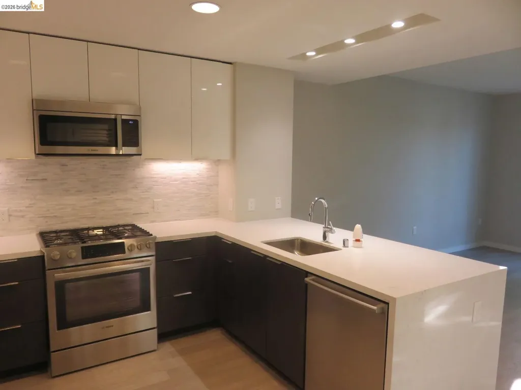 10 Kennedy Place San Francisco CA 94124
