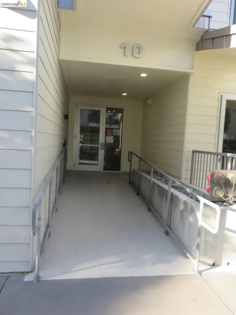 10 Kennedy Place San Francisco CA 94124